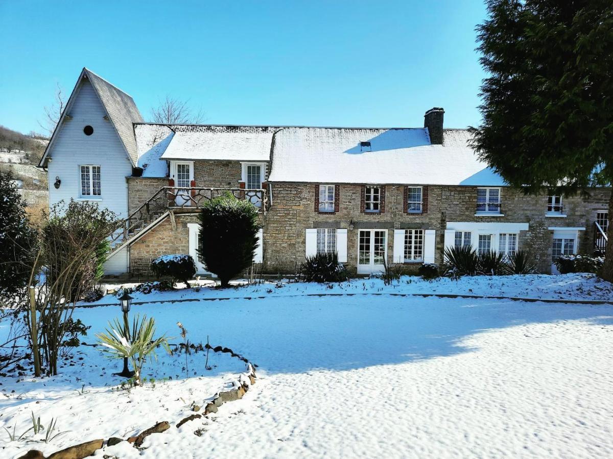 Gites De La Petite Suisse Clecy Exterior photo