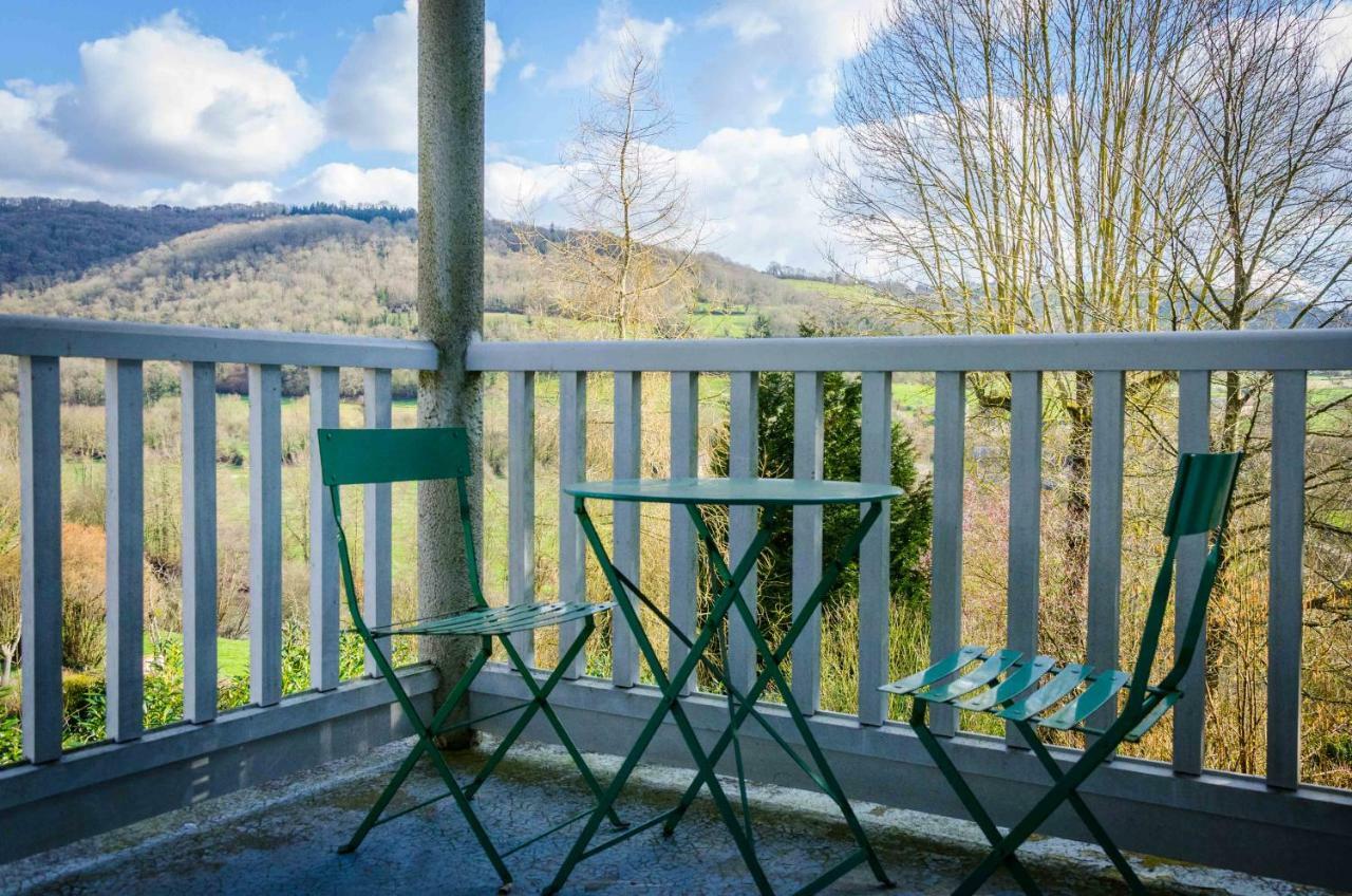 Gites De La Petite Suisse Clecy Exterior photo